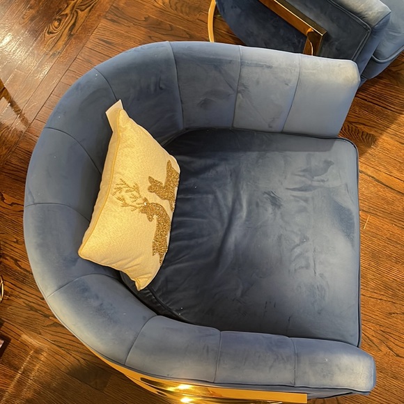 2 chairs color blue with gold legs - Picture 6 of 6